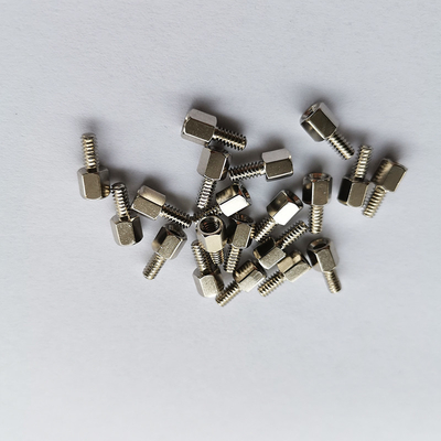 Nickelplated тупик нержавеющей стали привинчивает стержень шестиугольника M3x10.8